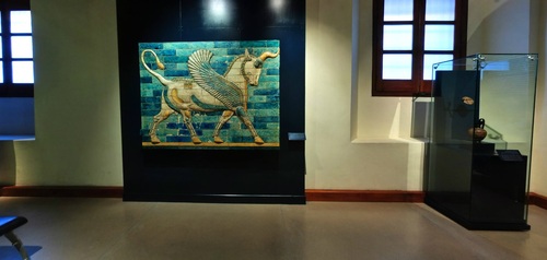 Relieve de un toro alado